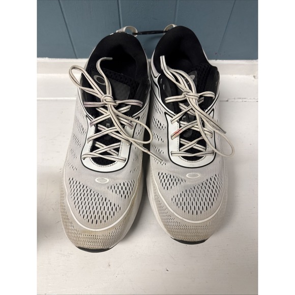OAKLEY Spur OS  Men\'s Running‎ Shoes Athletic Sneakers White W/ Black Size 11.5